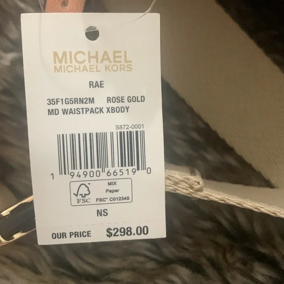 Michael Kors Rae Metallic Rose Gold Belt/Bum Bag-NWT - Picture 11 of 11